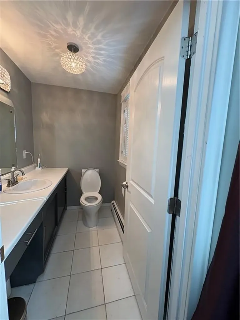 85 Commonwealth Avenue Warwick RI 02886