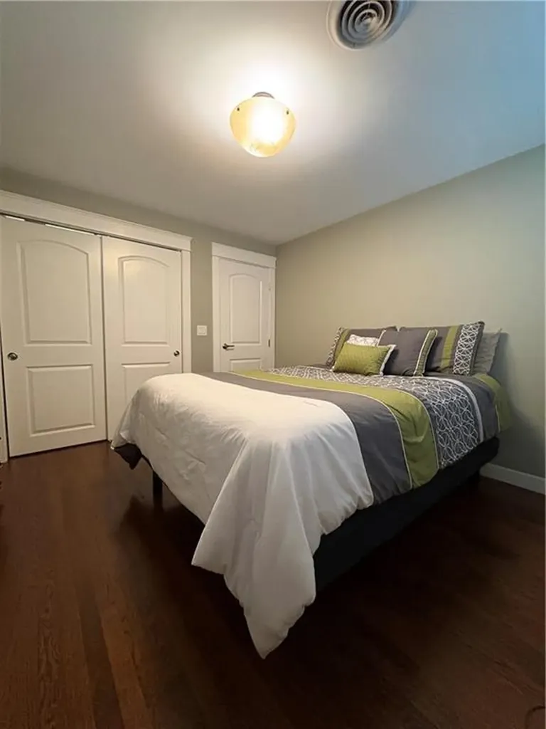 85 Commonwealth Avenue Warwick RI 02886