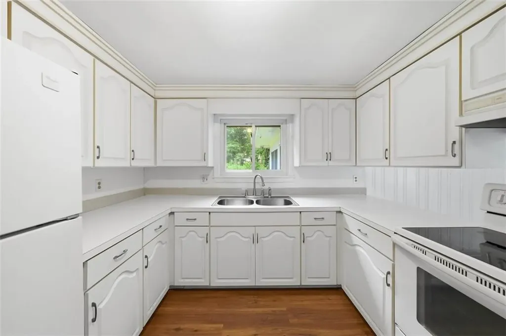 24 Rolling Acres Drive Cumberland RI 02864