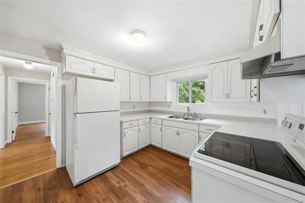 24 Rolling Acres Drive Cumberland RI 02864