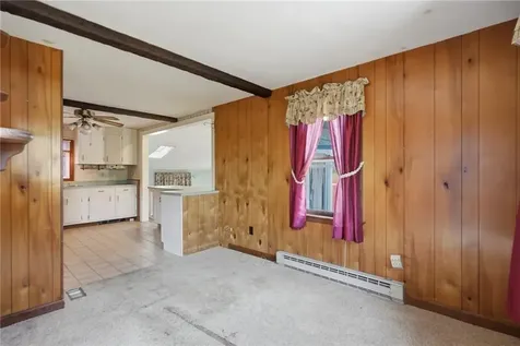 12 Robert Avenue Portsmouth RI 02871