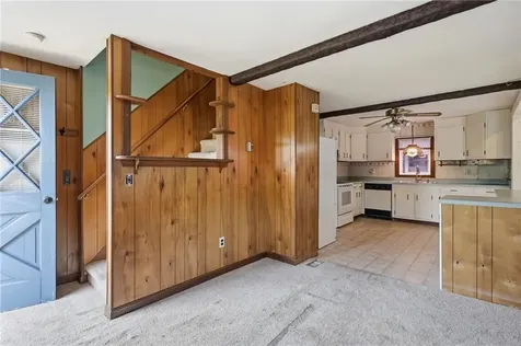 12 Robert Avenue Portsmouth RI 02871
