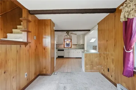 12 Robert Avenue Portsmouth RI 02871