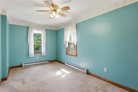 12 Robert Avenue Portsmouth RI 02871