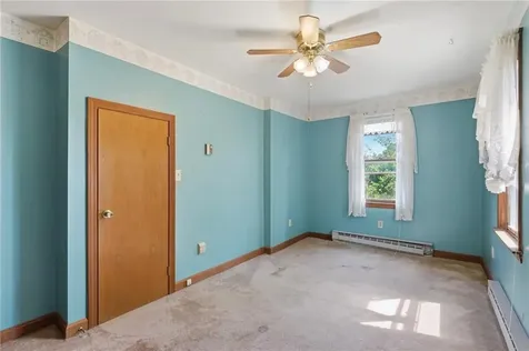 12 Robert Avenue Portsmouth RI 02871