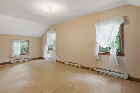 12 Robert Avenue Portsmouth RI 02871