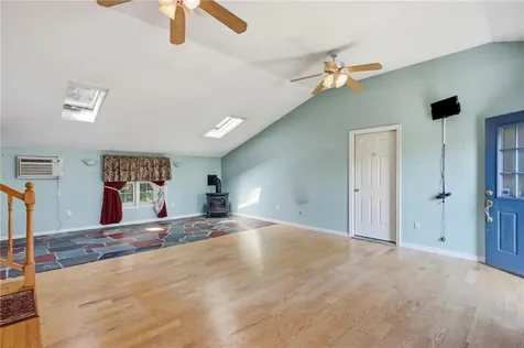 12 Robert Avenue Portsmouth RI 02871