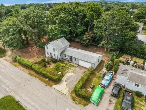12 Robert Avenue Portsmouth RI 02871
