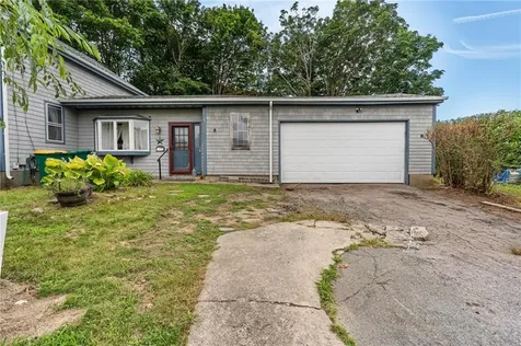 12 Robert Avenue Portsmouth RI 02871