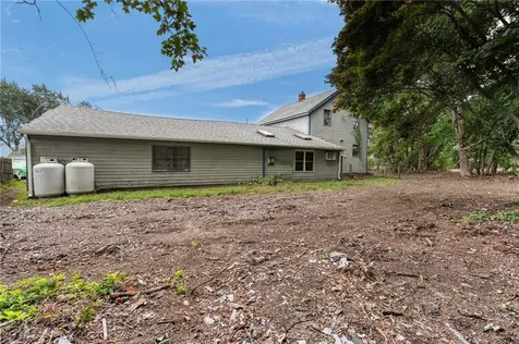 12 Robert Avenue Portsmouth RI 02871