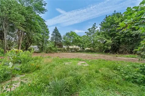 12 Robert Avenue Portsmouth RI 02871