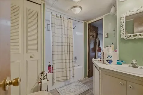 24 North Drive Portsmouth RI 02871