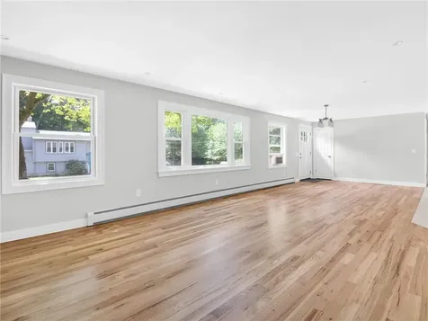 7 Jay Drive North Kingstown RI 02852