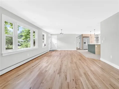 7 Jay Drive North Kingstown RI 02852