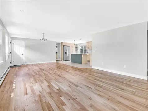 7 Jay Drive North Kingstown RI 02852