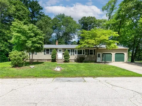 7 Jay Drive North Kingstown RI 02852