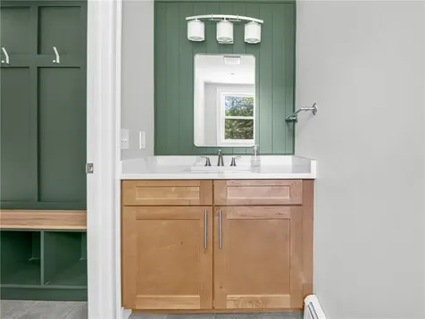 7 Jay Drive North Kingstown RI 02852