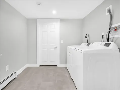 7 Jay Drive North Kingstown RI 02852