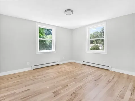 7 Jay Drive North Kingstown RI 02852