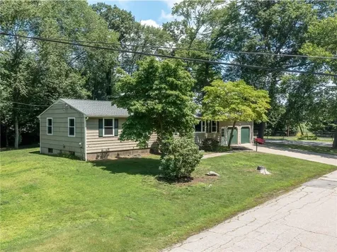 7 Jay Drive North Kingstown RI 02852