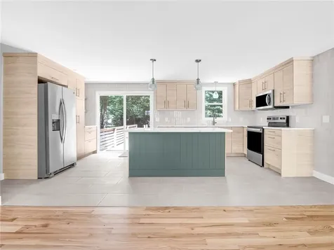 7 Jay Drive North Kingstown RI 02852