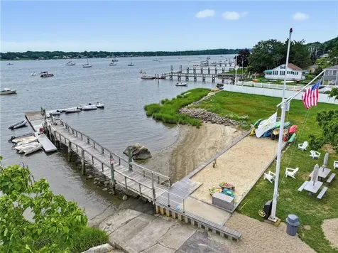 7 Broadview Avenue Bristol RI 02809