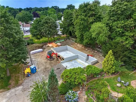 7 Broadview Avenue Bristol RI 02809