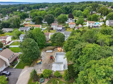 7 Broadview Avenue Bristol RI 02809
