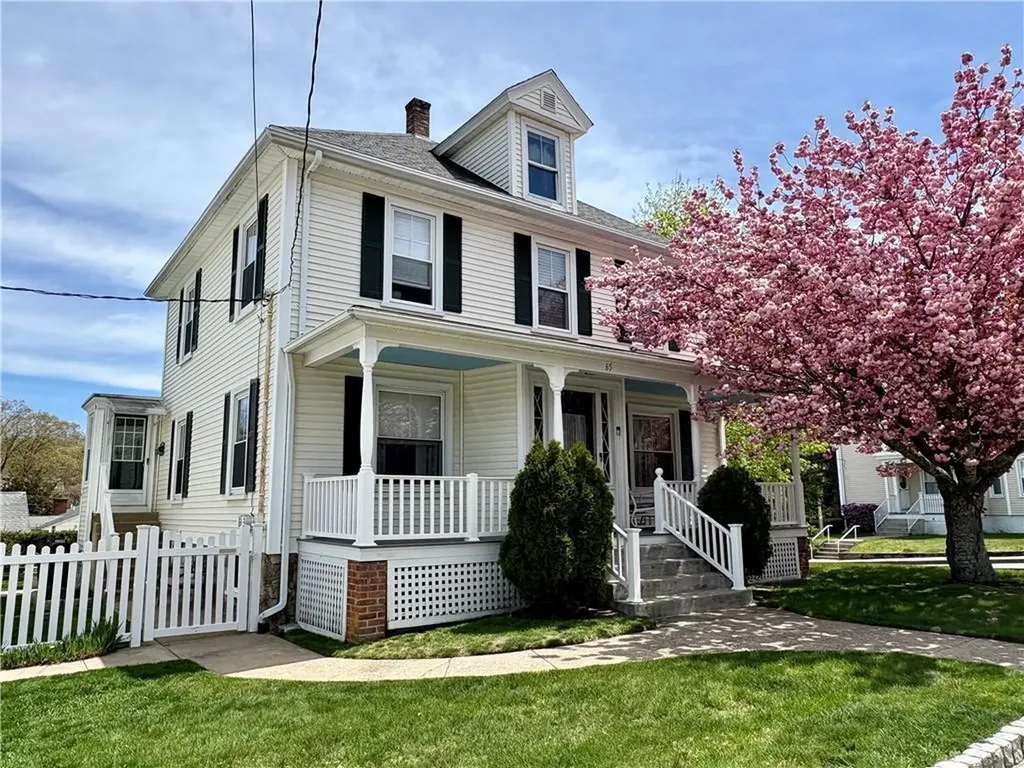 65 Summit Avenue West Warwick RI 02893