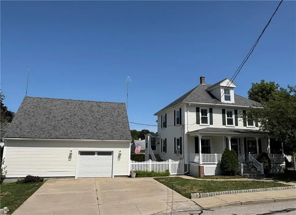 65 Summit Avenue West Warwick RI 02893