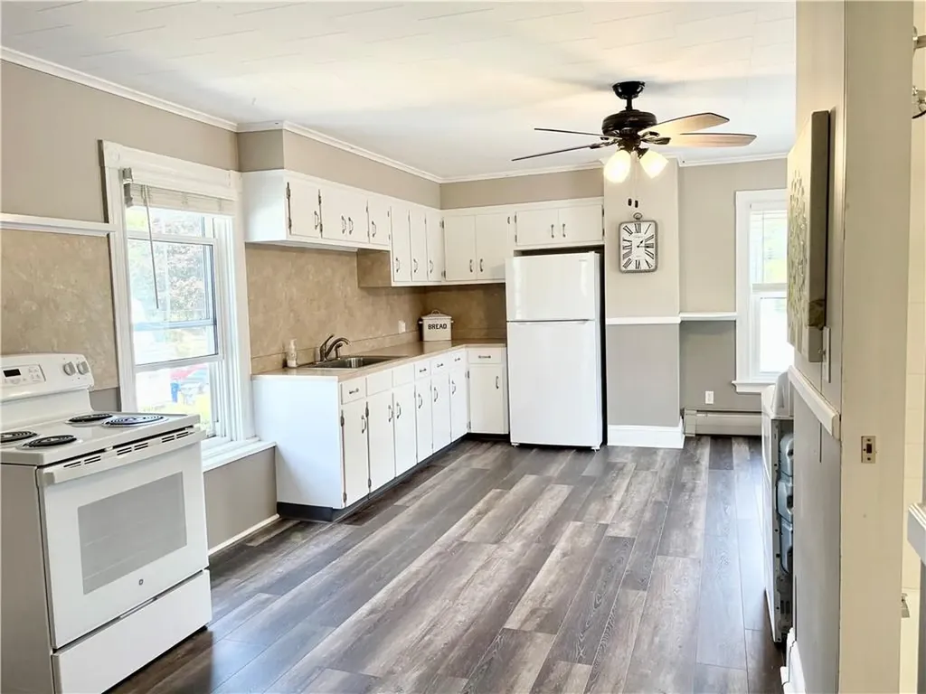 65 Summit Avenue West Warwick RI 02893