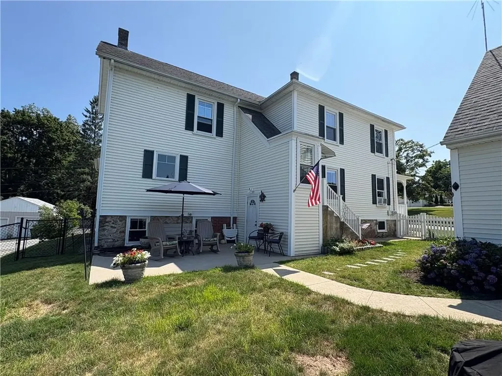 65 Summit Avenue West Warwick RI 02893