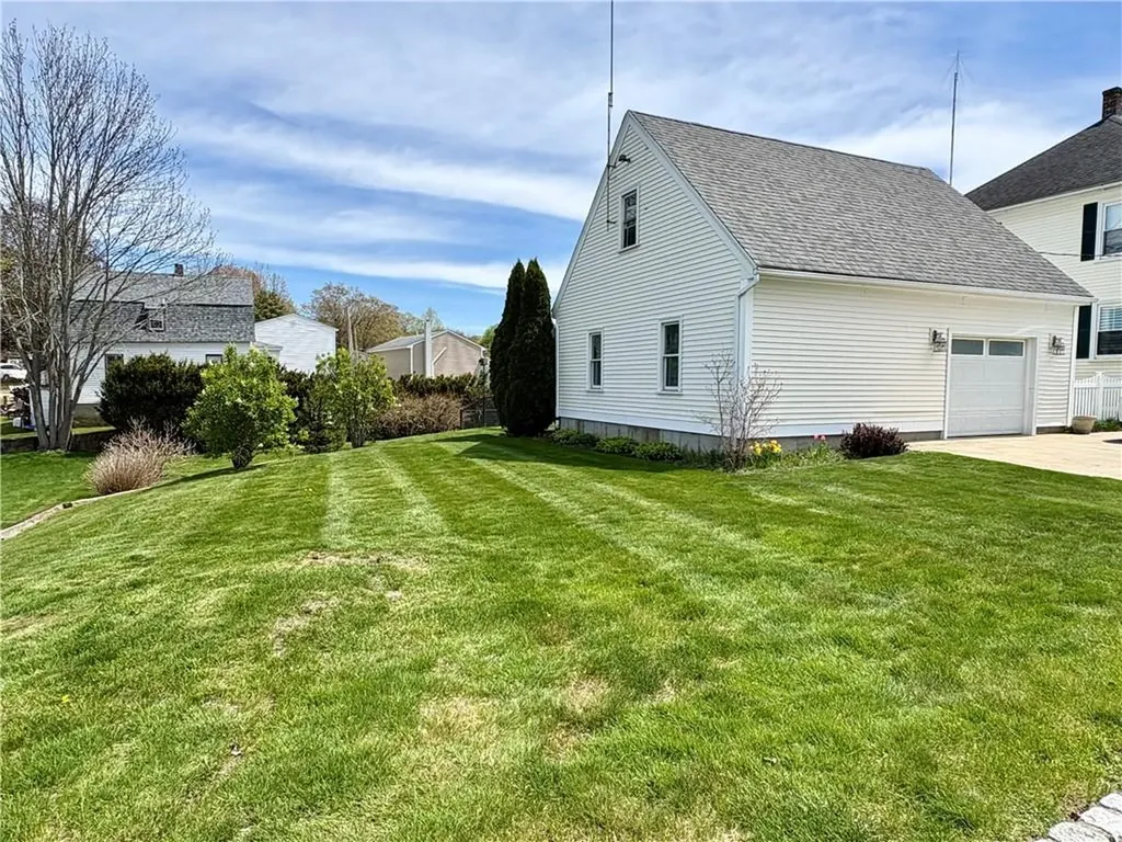 65 Summit Avenue West Warwick RI 02893
