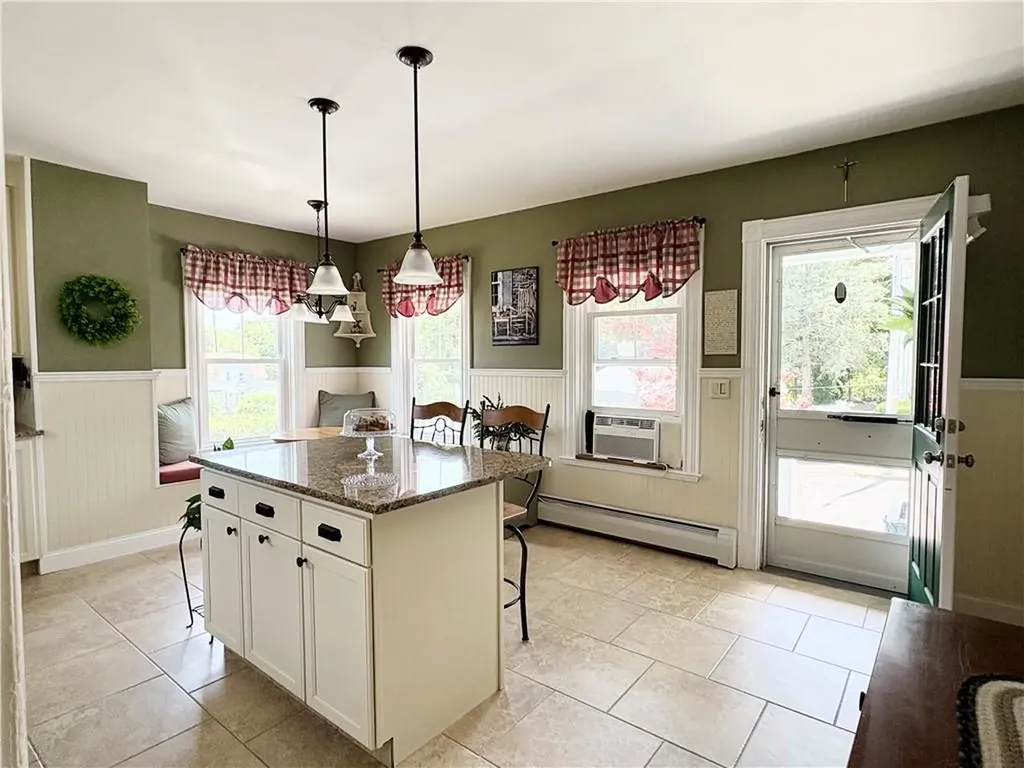65 Summit Avenue West Warwick RI 02893
