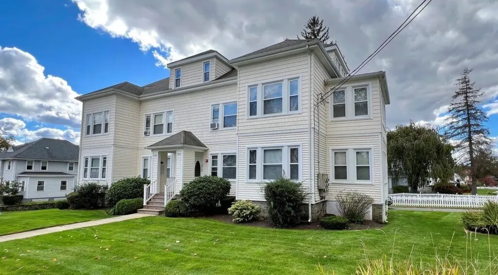 568 Prospect Street Woonsocket RI 02895