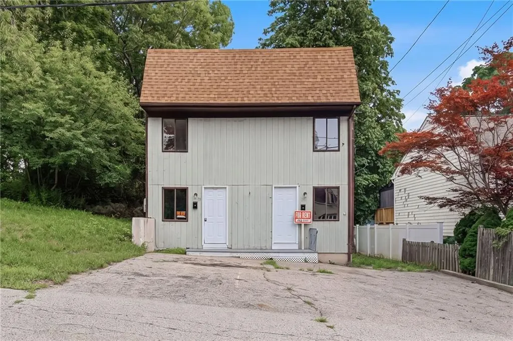 27 29 South Street West Warwick RI 02893