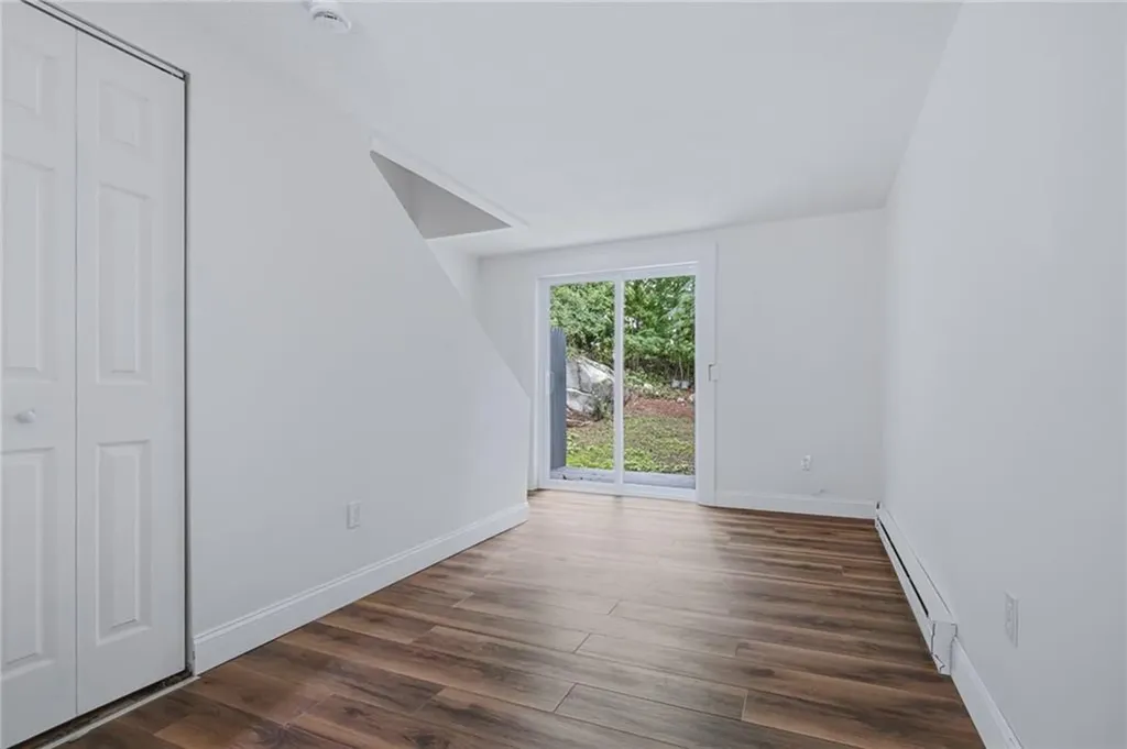 27 29 South Street West Warwick RI 02893