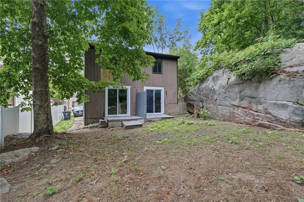 27 29 South Street West Warwick RI 02893