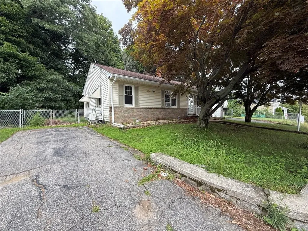 28 Arthur Street West Warwick RI 02893