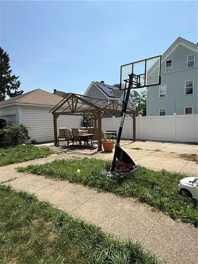 272 Washington Avenue Providence RI 02905