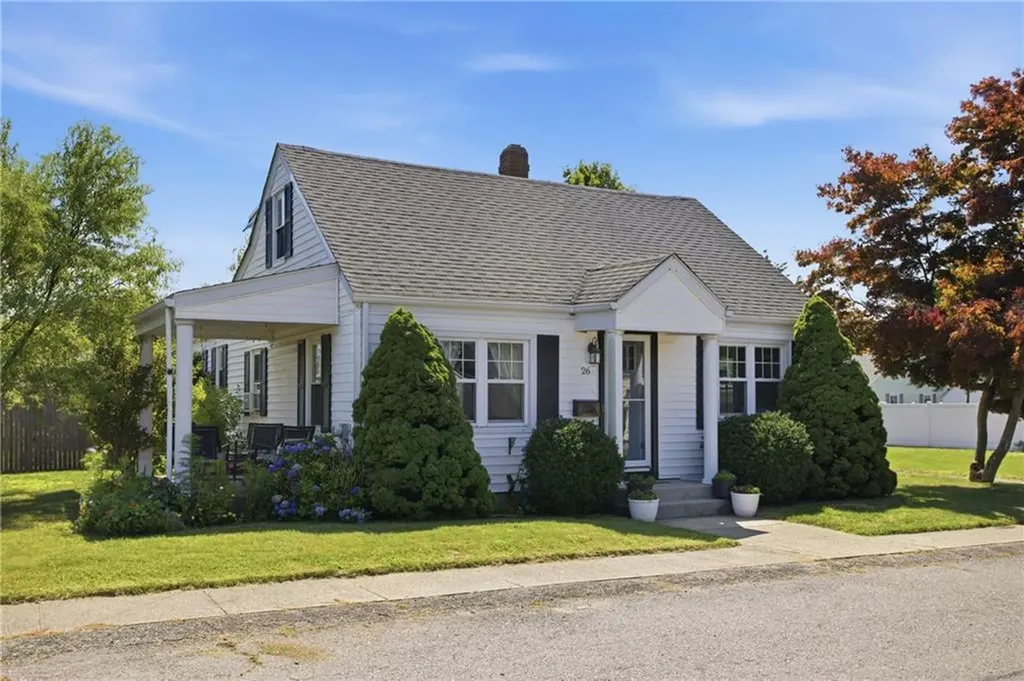 26 Crandall Court Warwick RI 02889