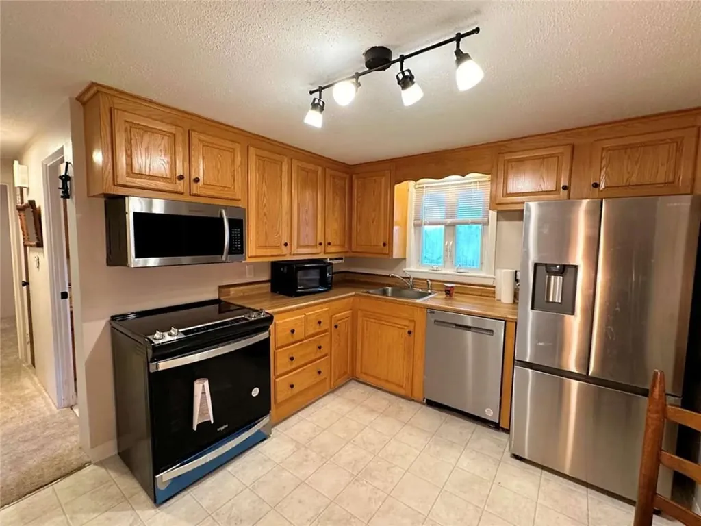112 Keystone Drive Warwick RI 02886