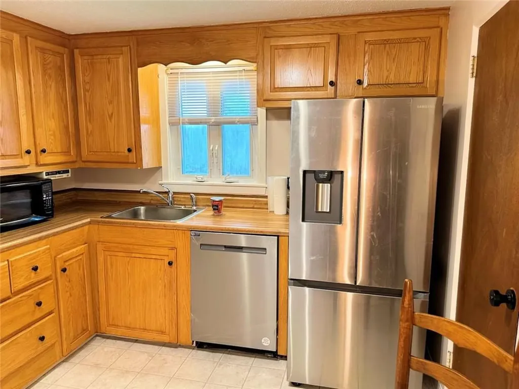 112 Keystone Drive Warwick RI 02886
