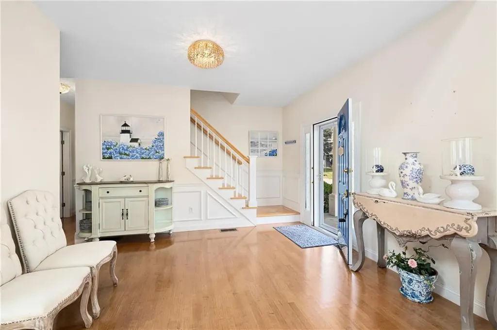 139 Hemlock Avenue Warwick RI 02886