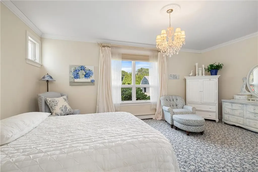 139 Hemlock Avenue Warwick RI 02886
