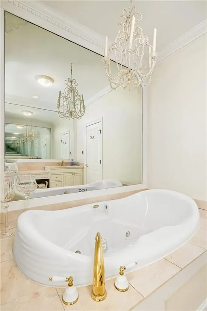 139 Hemlock Avenue Warwick RI 02886