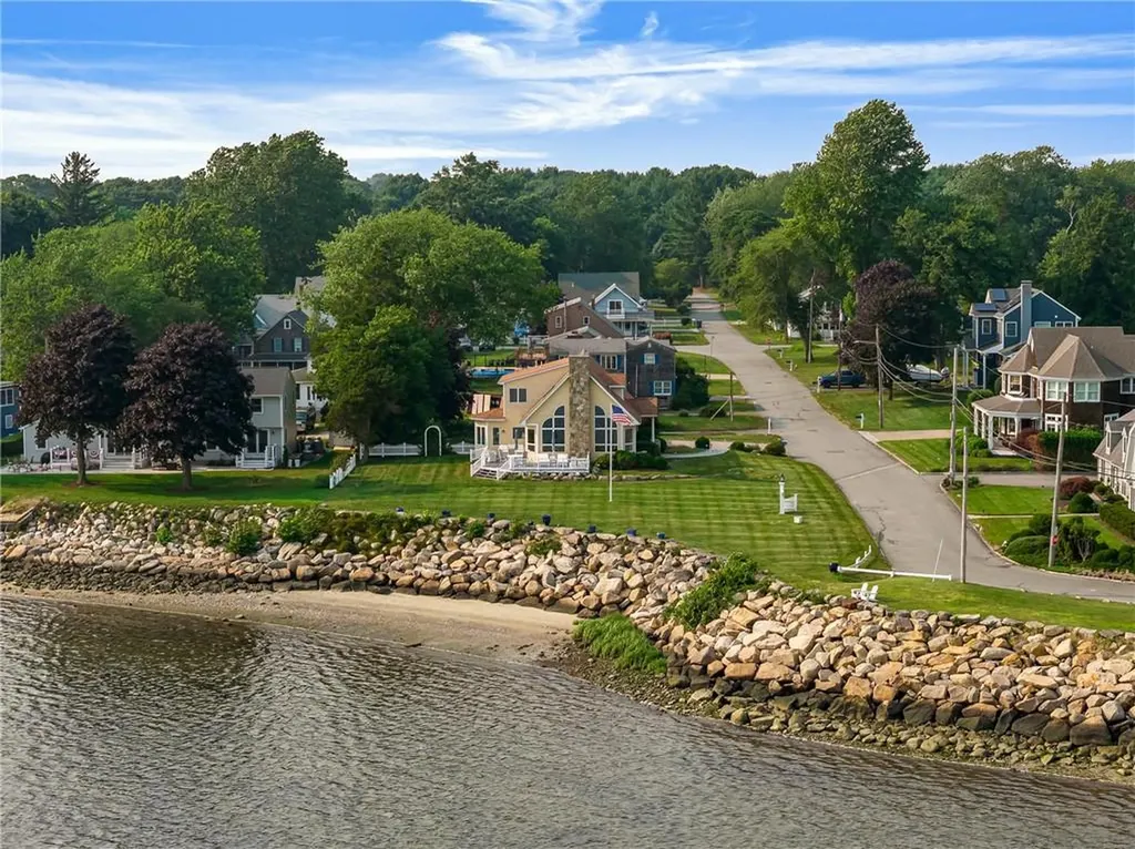 139 Hemlock Avenue Warwick RI 02886