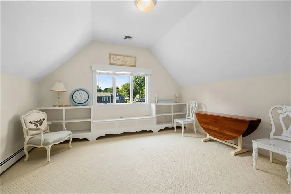 139 Hemlock Avenue Warwick RI 02886