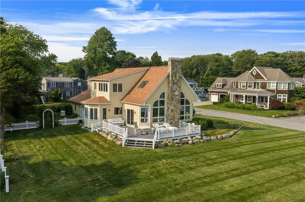 139 Hemlock Avenue Warwick RI 02886
