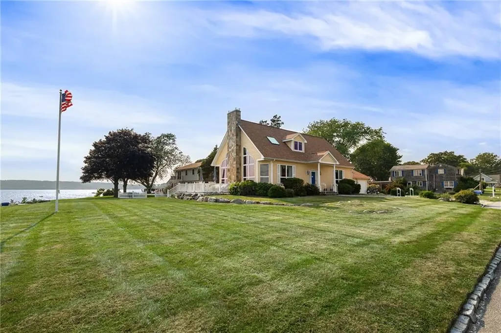 139 Hemlock Avenue Warwick RI 02886